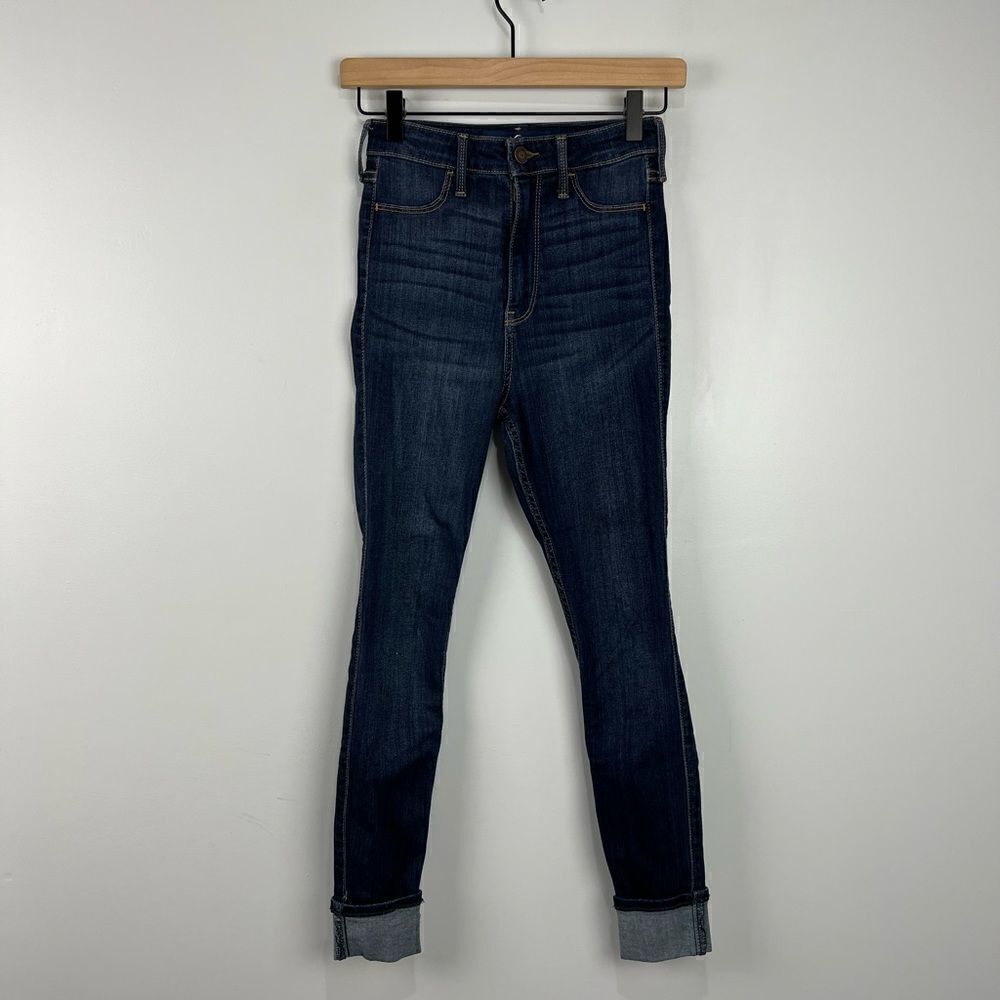 Hollister Dark Wash Junior’s Ultra High Rise Crop Jean Legging 1R/25
